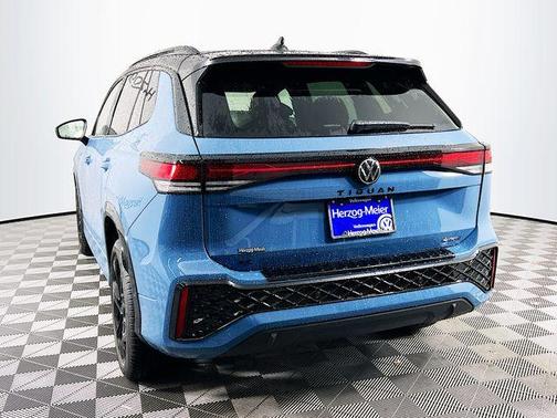 2025 Volkswagen Tiguan 2.0T SE R-Line Black