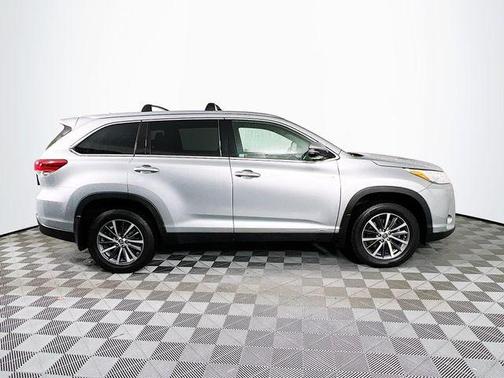 2019 Toyota Highlander Hybrid XLE