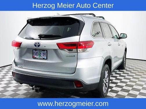 2019 Toyota Highlander Hybrid XLE