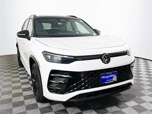2025 Volkswagen Tiguan 2.0T SE R-Line Black