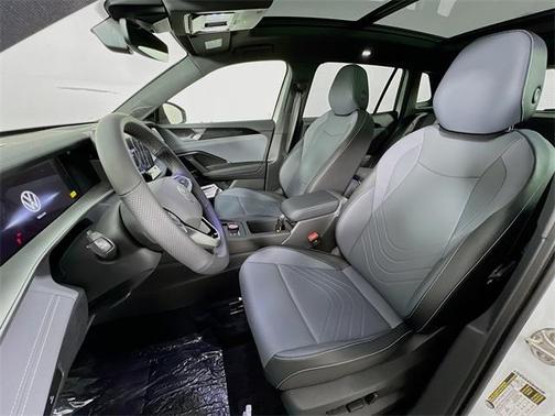 2025 Volkswagen Tiguan 2.0T SE R-Line Black