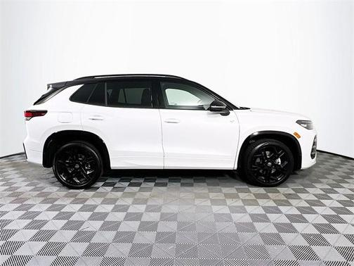 2025 Volkswagen Tiguan 2.0T SE R-Line Black
