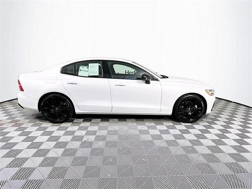 2023 Volvo S60 ULTIMATE