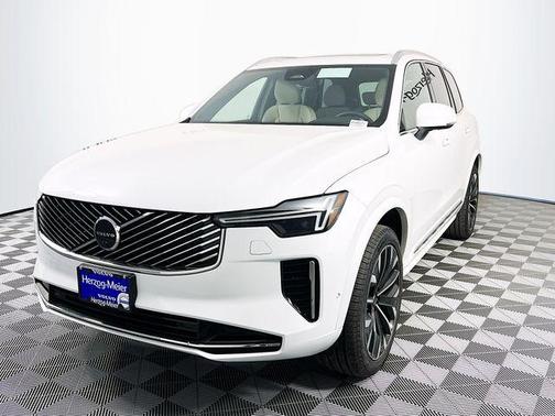 Crystal White Pearl 2026 Volvo XC90 B5 Plus 7-Seater