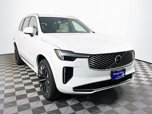 2026 Volvo XC90 B6 Plus 7-Seater