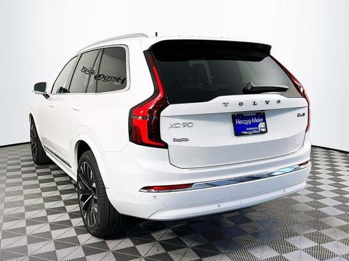 2026 Volvo XC90 B6 Plus 7-Seater