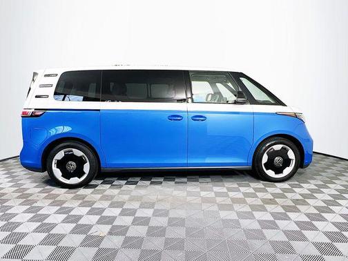 2025 Volkswagen ID. Buzz Pro S Plus