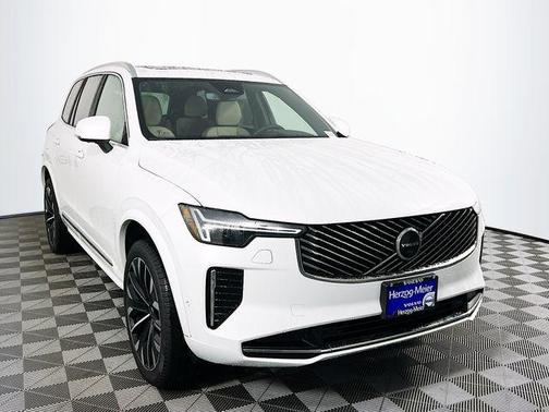 2026 Volvo XC90 B6 Plus 7-Seater