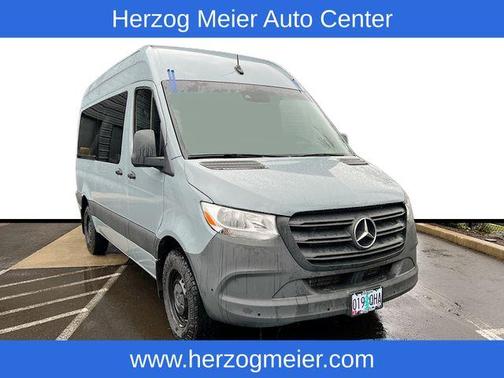 2023 Mercedes-Benz Sprinter 2500 144 WB Standard Roof Passenger