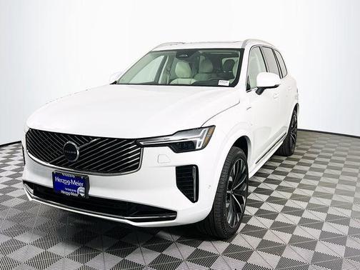 2026 Volvo XC90 Plug-In Hybrid T8 Ultra 6-Seater