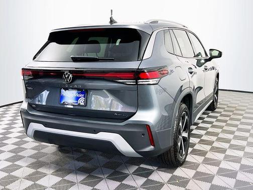 2025 Volkswagen Tiguan 2.0T SE