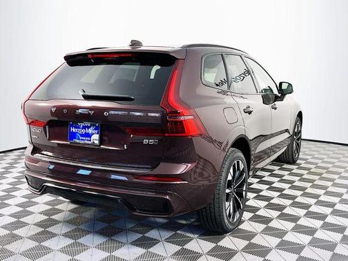 2026 Volvo XC60 B5 Plus
