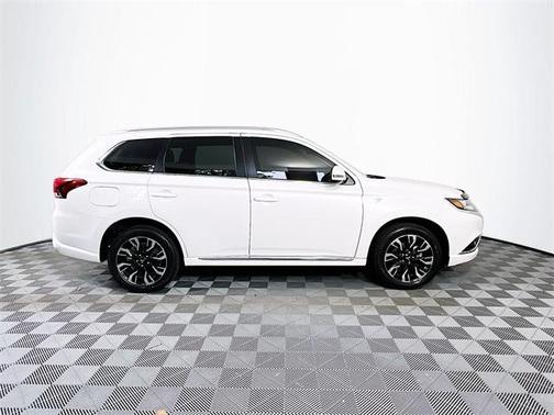 2018 Mitsubishi Outlander PHEV SEL