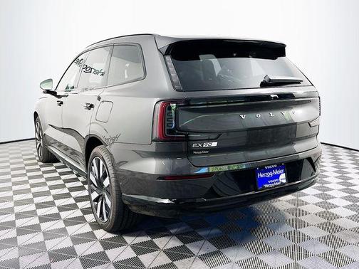 Platinum Gray Metallic 2025 Volvo EX90 Twin Motor Performance Ultra 6-Seater