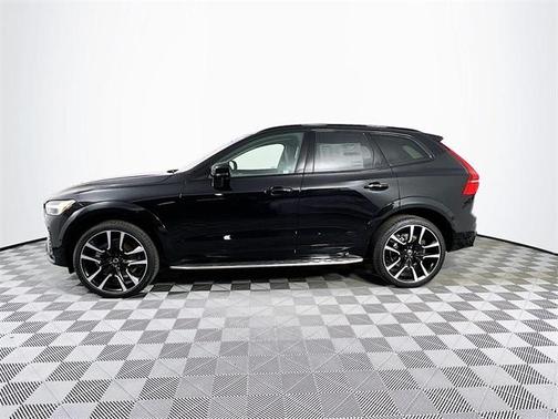2025 Volvo XC60 B5 Ultra