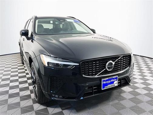 2025 Volvo XC60 B5 Ultra