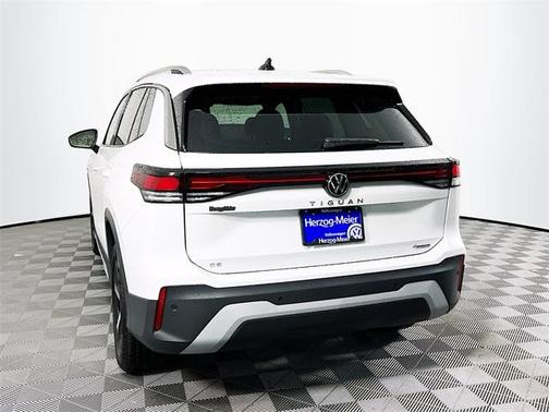 2025 Volkswagen Tiguan 2.0T SE
