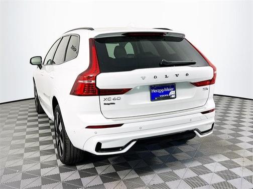 2025 Volvo XC60 Plug-In Hybrid T8 Plus