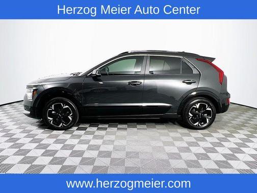 Graphite Gray 2023 Kia Niro EV Wind