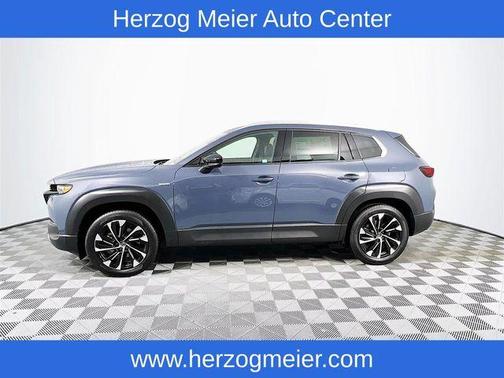 2025 Mazda CX-50 PLUS