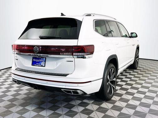 Opal White Pearl 2026 Volkswagen Atlas 2.0T SEL Premium R-Line