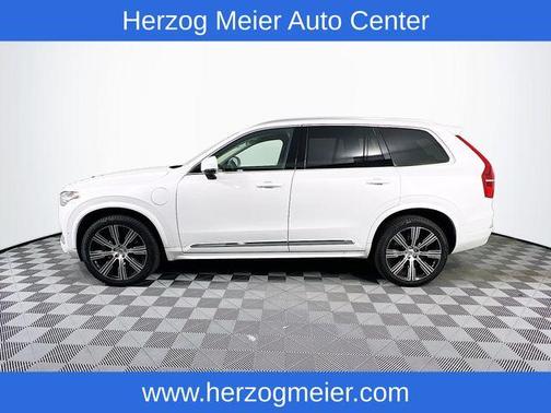 2024 Volvo XC90 Recharge Plug-In Hybrid T8 Plus Bright Theme 7 Passenger