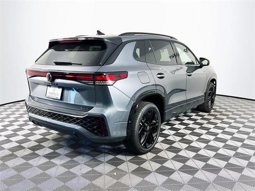 2025 Volkswagen Tiguan 2.0T SE R-Line Black