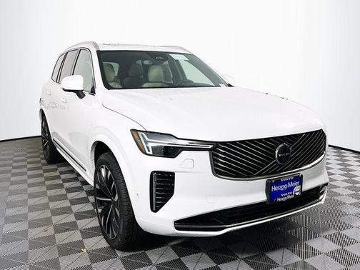 2026 Volvo XC90 Plug-In Hybrid T8 Plus 7-Seater