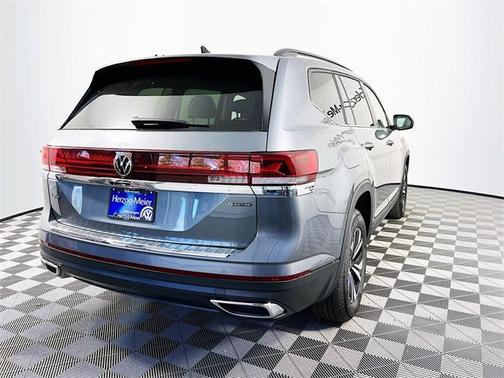 2025 Volkswagen Atlas 2.0T SE