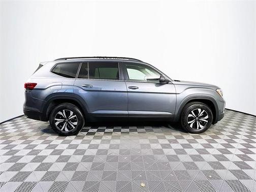 2025 Volkswagen Atlas 2.0T SE