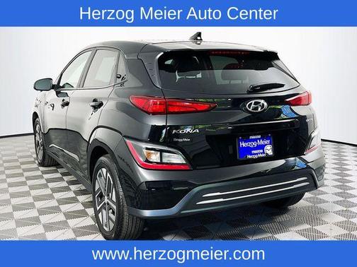 Abyss Black Pearl 2023 Hyundai KONA EV SE