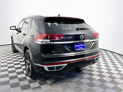 2022 Volkswagen Atlas Cross Sport 2.0T SEL R-Line