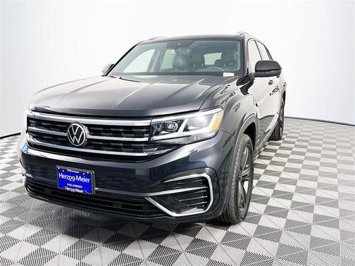 2022 Volkswagen Atlas Cross Sport 2.0T SEL R-Line