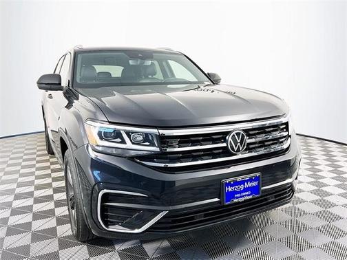2022 Volkswagen Atlas Cross Sport 2.0T SEL R-Line