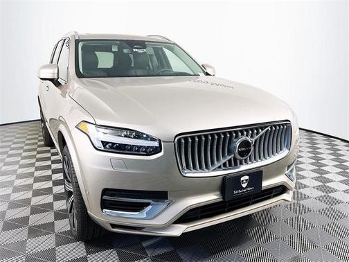 2025 Volvo XC90 Plug-In Hybrid T8 Ultra 6-Seater
