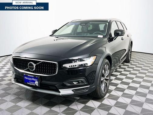 2024 Volvo V90 Cross Country B6 Plus