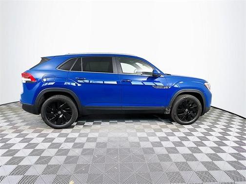 2025 Volkswagen Atlas Cross Sport 2.0T SE w/Technology