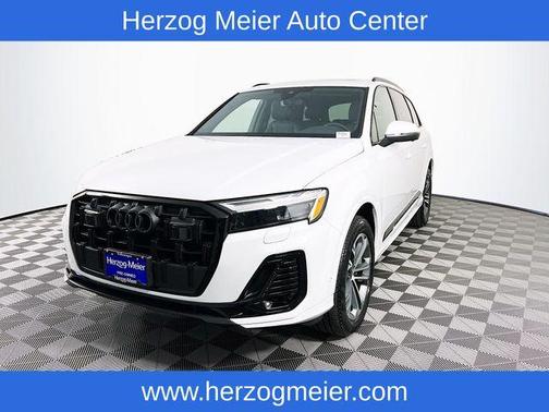 2025 Audi Q7 45 Premium Plus
