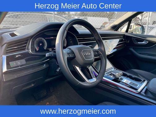 2025 Audi Q7 45 Premium Plus