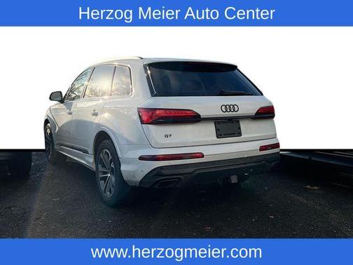 2025 Audi Q7 45 Premium Plus