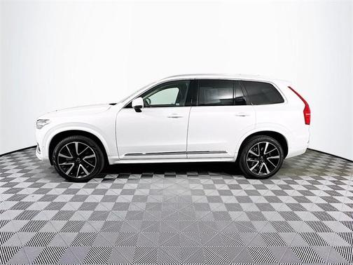 2025 Volvo XC90 B6 Plus 7-Seater