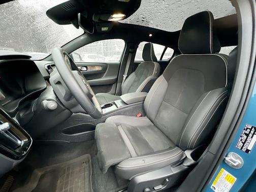 2022 Volvo C40 Recharge Pure Electric P8 Ultimate