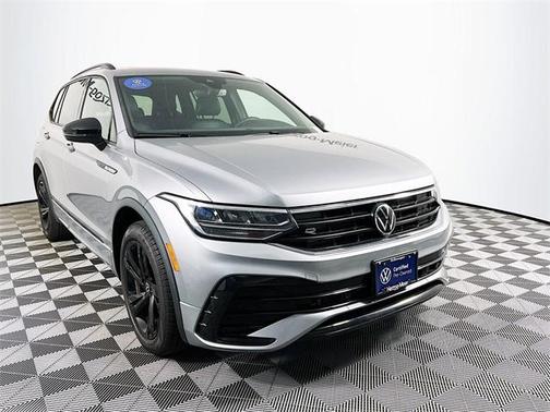 2024 Volkswagen Tiguan 2.0T SE R-Line Black