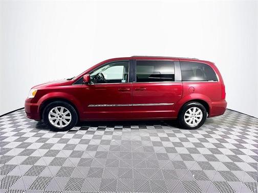 2013 Chrysler Town & Country Touring