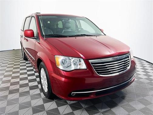 2013 Chrysler Town & Country Touring