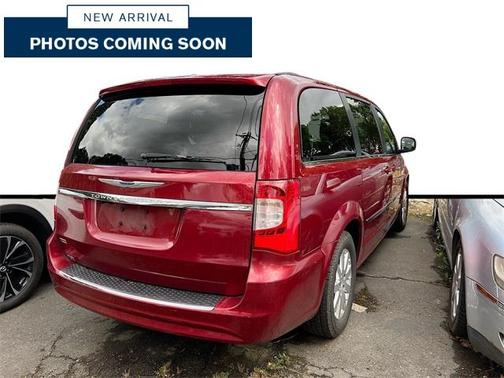 2013 Chrysler Town & Country Touring