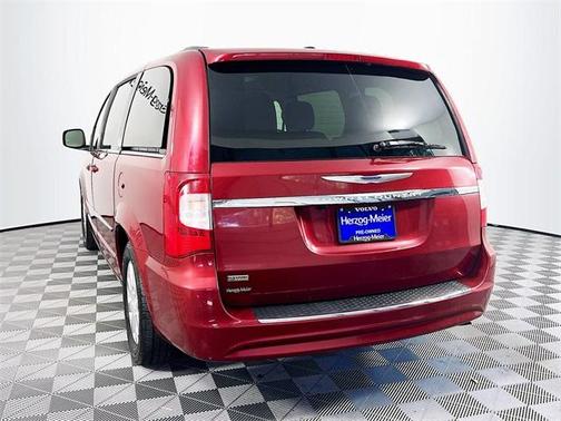 2013 Chrysler Town & Country Touring