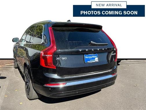 2023 Volvo XC90 B6 Ultimate 7-Seater