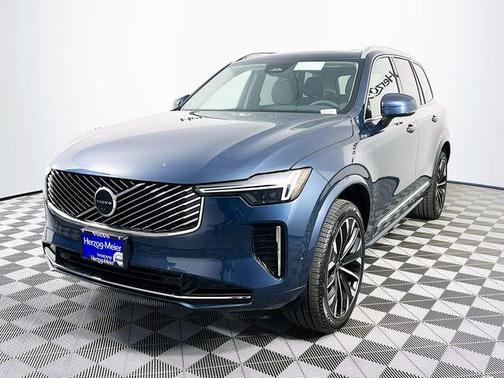 2026 Volvo XC90 B5 Plus 7-Seater