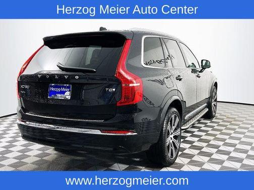 Onyx Black Metallic 2025 Volvo XC90 Plug-In Hybrid T8 Plus 6-Seater